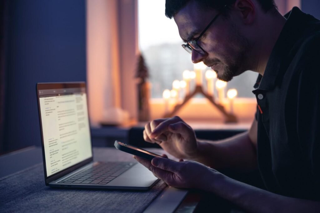 How Does Lateral Reading Improve AI Verification?